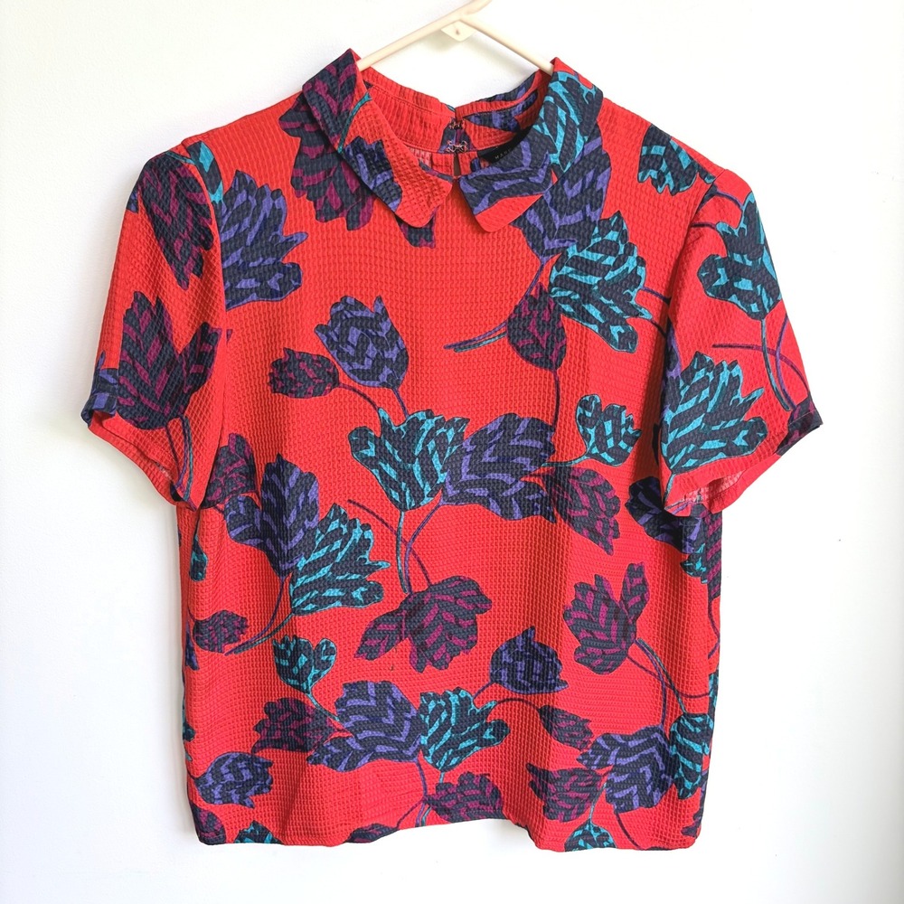 Marc Jacobs 100% Silk Sz Small / 4 Retro Red Floral Peter Pan Collar TexturedTop